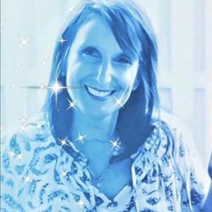 Meet your Posher, Aileen and Tanya